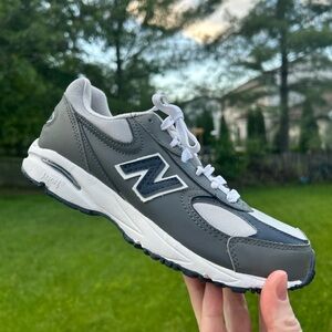 New Balance 498 Grey White Navy Retro Sneakers Big Kids 5.5 Women’s 7